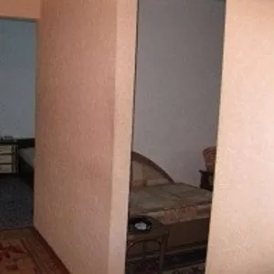 Продам 2-комнатную квартиру  улучшенной планировки (район ЛАГУНЫ)