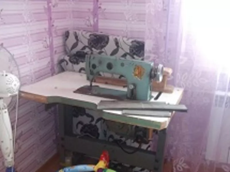 Продам Промышленную швейную машинку 1022/  цена 30000 2