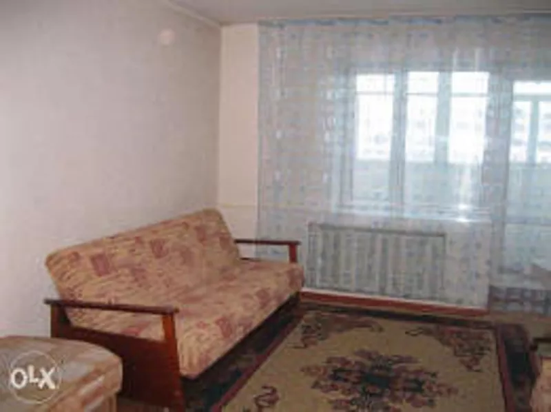 Продам 2-комнатную квартиру  улучшенной планировки (район ЛАГУНЫ) 4