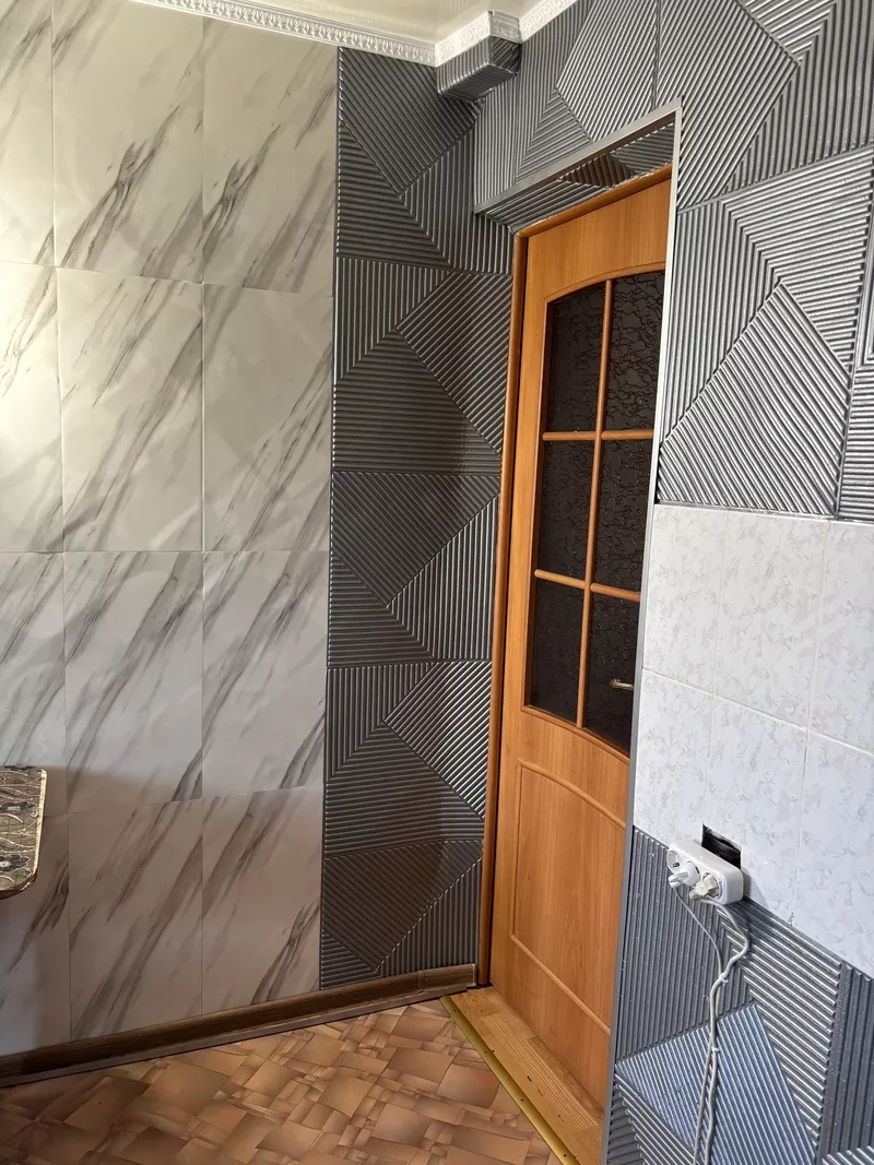 Продам 2х комнатную кв в центре города 6