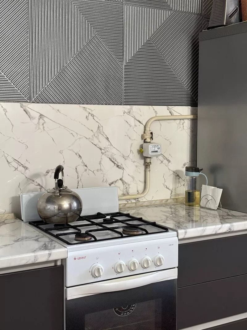 Продам 2х комнатную кв в центре города 8